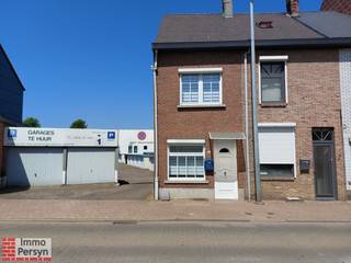 De August Nihoulstraat is de verbindingsweg tussen Bekkevoort en Scherpenheuvel centrum. Deze woning bevindt zich dan ook net buiten het...