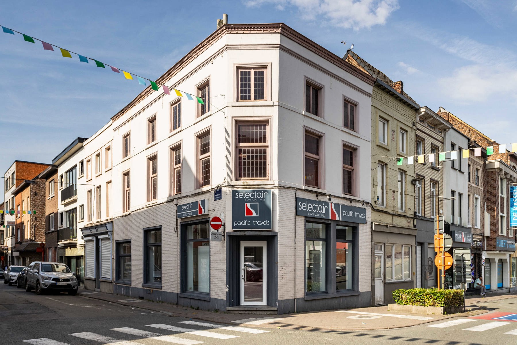 Polyvalent handelspand met mogelijkheid tot woonst - foto 1
