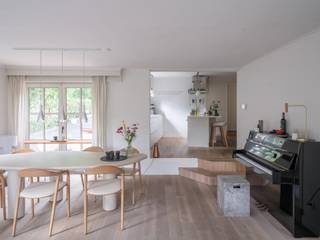 Deze karaktervolle, instapklare villa in het groene hart van Zwalm combineert een topligging met ruim wooncomfort.In een rustige straat van het...