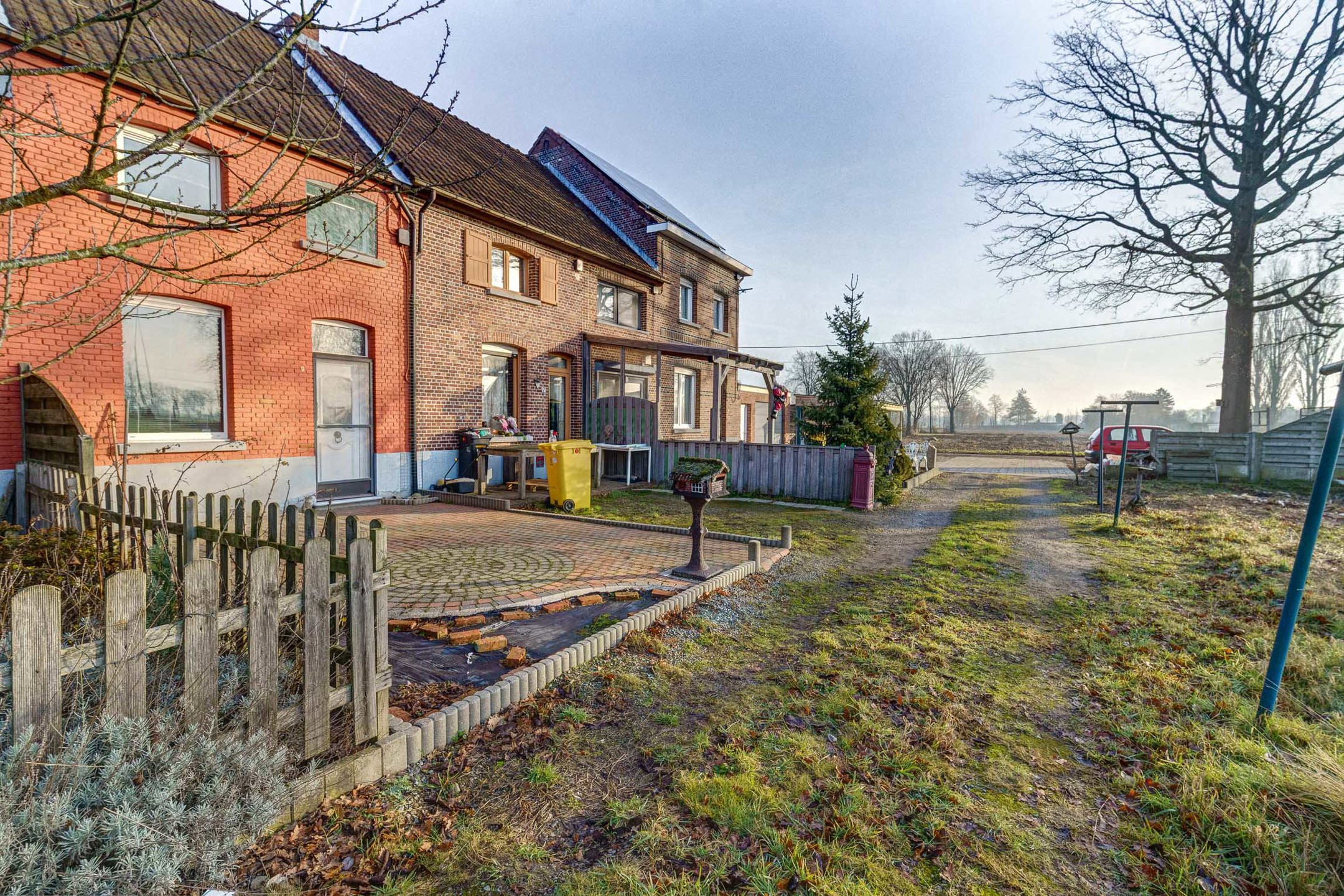 Te renoveren rijwoning nabij het centrum van Berlaar. - foto 2