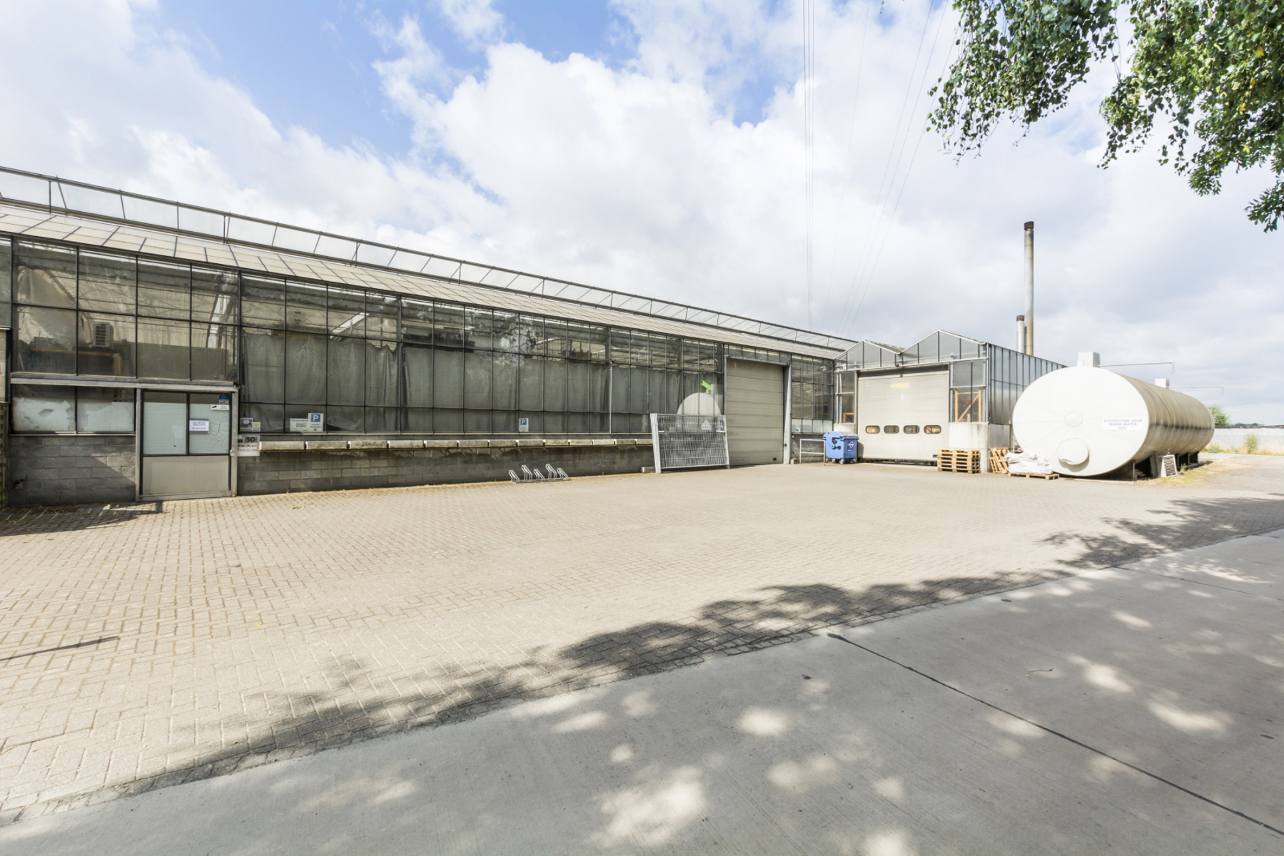 Welgelegen serrecomplex, ideaal voor agrarische activiteiten - foto 4