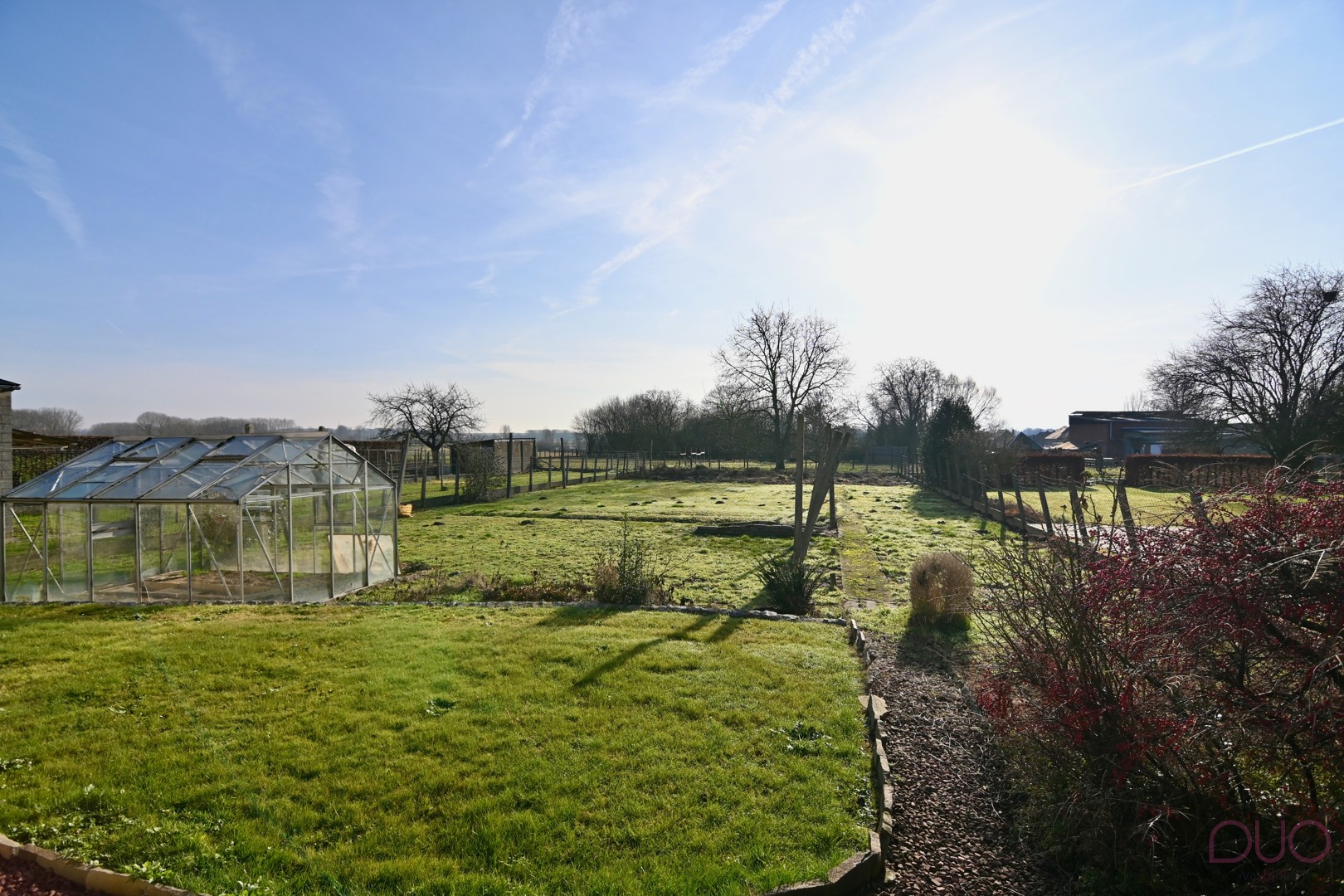 Grote vrijstaande woning met zuid gerichte tuin en open zicht op de velden. - foto 2
