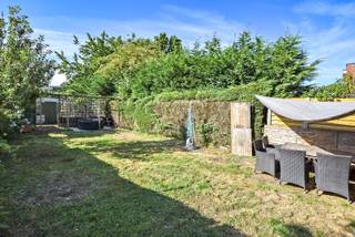 Woning met 4 slaapkamers en garage in centrum Diksmuide!Op wandelafstand van het stadspark, station, Grote Markt en diverse winkels en scholen,...