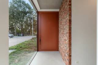Nieuwbouwwoning in open bebouwing met tuin, 3 slpk, op een perceel van 3a60ca.Centraal gelegen en omringd door groen. De woning is gelegen nabij...