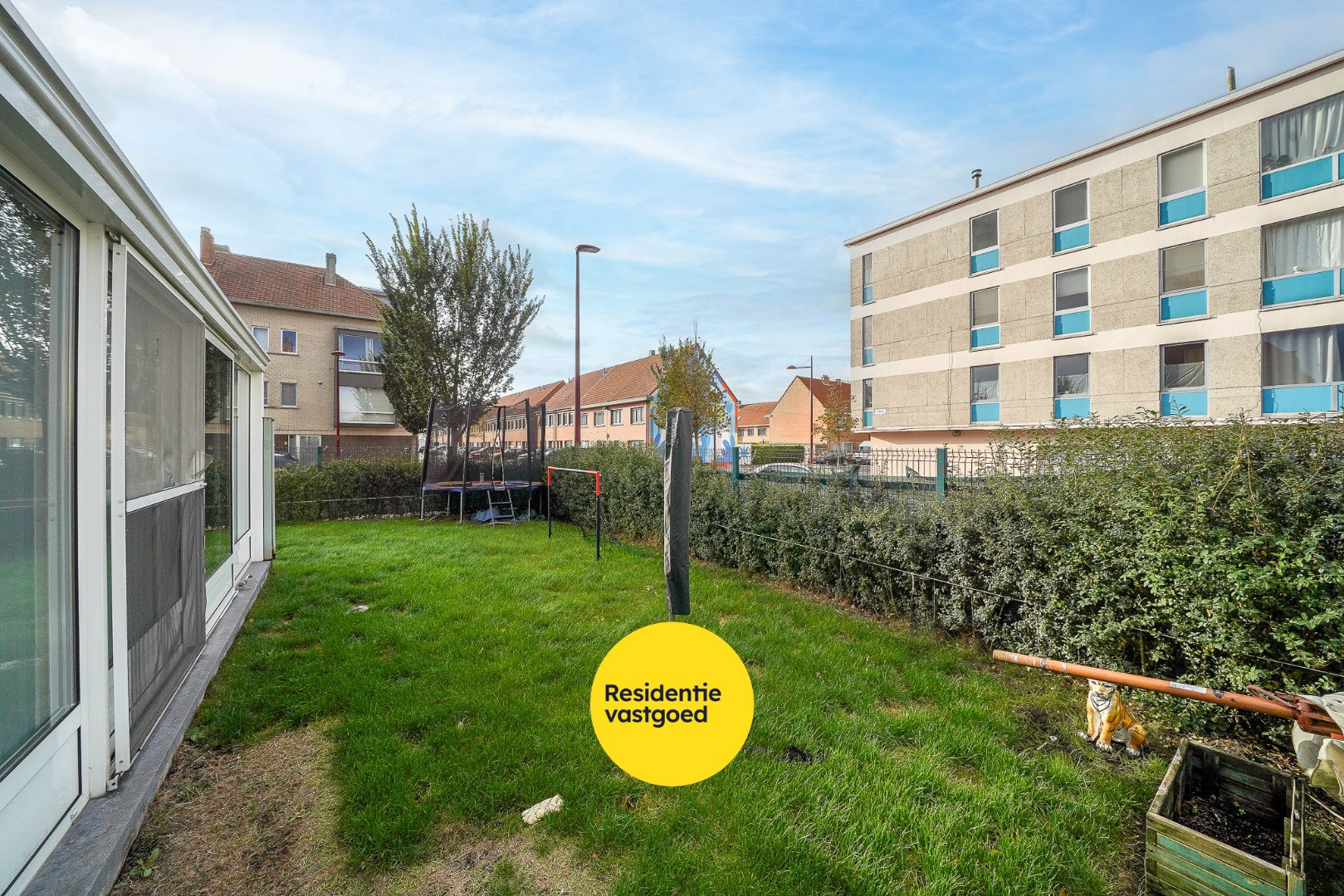 Halfopen woning met tuin en garage te Oostende (vuurtorenwijk) - foto 3