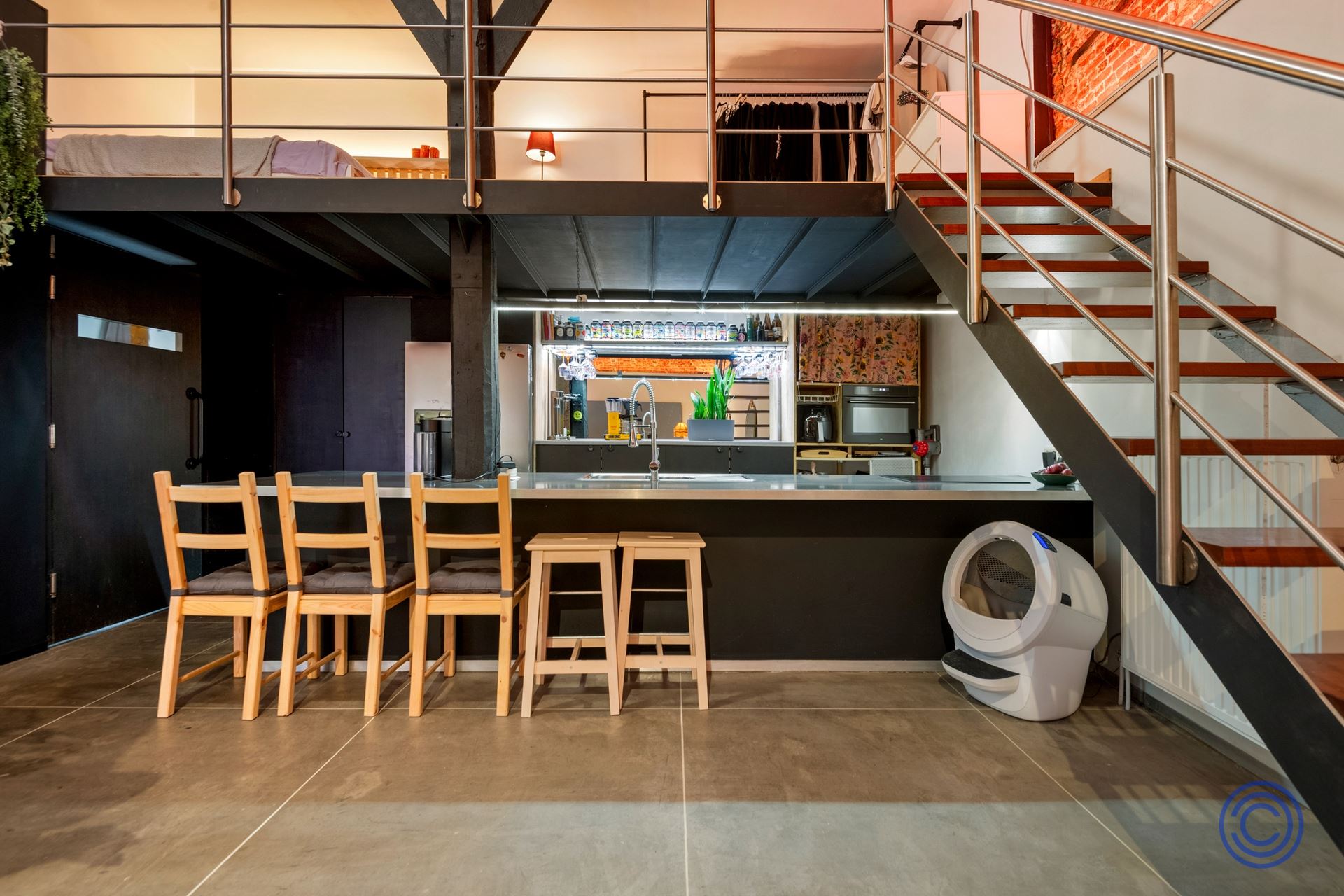 Loft in een prachtig middeleeuws pand met terrasje! - foto 4