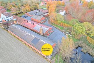 Te renoveren boerderij op een perceel van 7.066m² met loods en diverse bijgebouwen.Tussen de uitgestrekte velden bevindt zich deze te renoveren open...