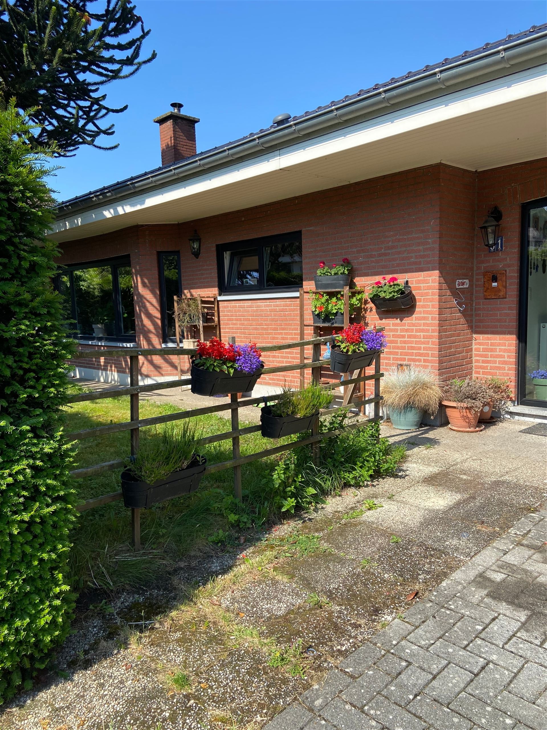 Knappe energiezuinige gelijkvloerse villa - foto 3