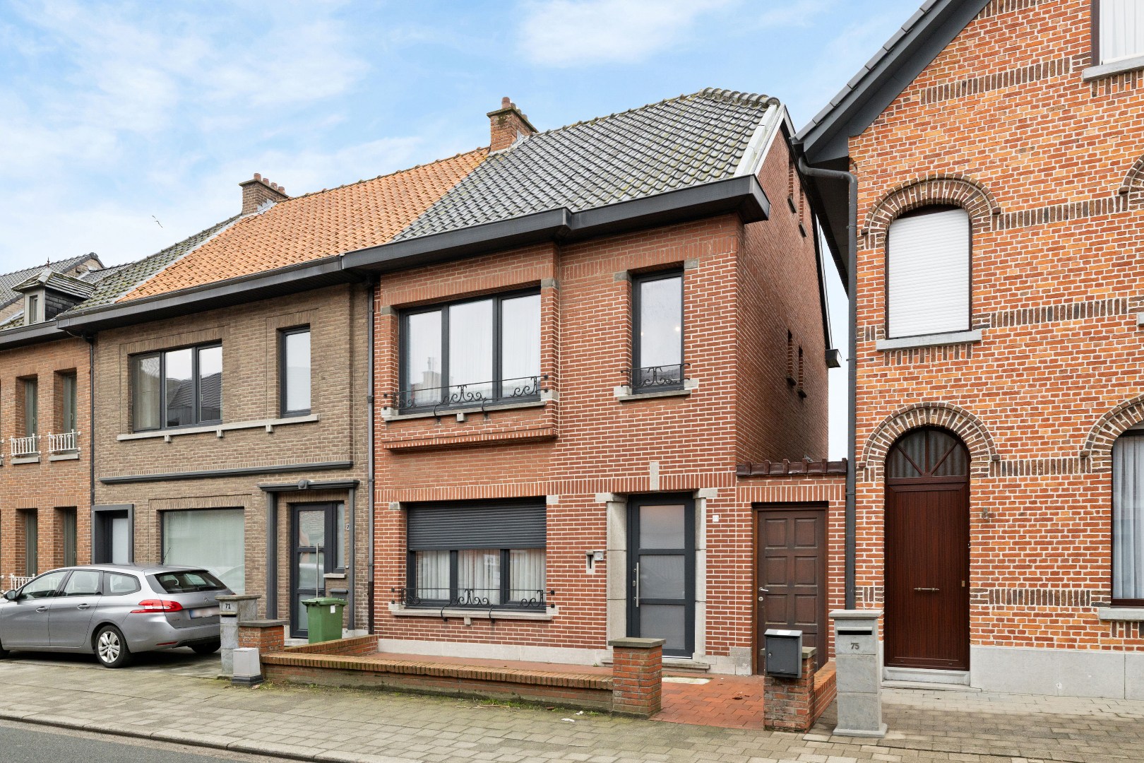 Ruime halfopen bebouwing met 4 slaapkamers en zuidgerichte tuin in Vrasene - foto 1