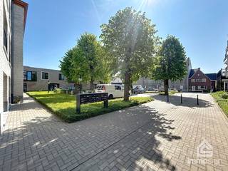 PLUSPUNTEN:+ oppervlakte: 13 m²+ parking P32+ onmiddellijk beschikbaar+ toplocatie in Bocholt centrumALGEMEEN:Ondergrondse parkeerplaats in...