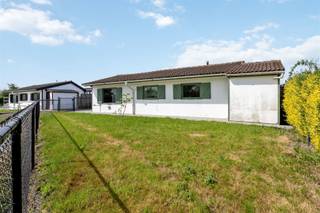 Zonnig en goed onderhouden vakantiewoning op het kindvriendelijk recreatiedomein Sunpark.De woning beschikt over een uitzonderlijk mooi aangelegd...