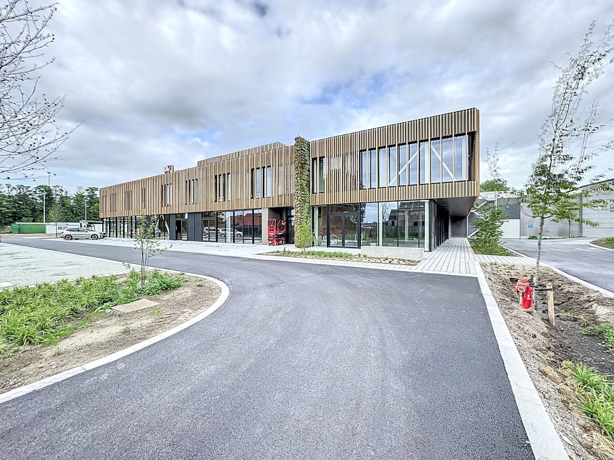 Local commercial moderne à louer à Casco (m²) - photo 3