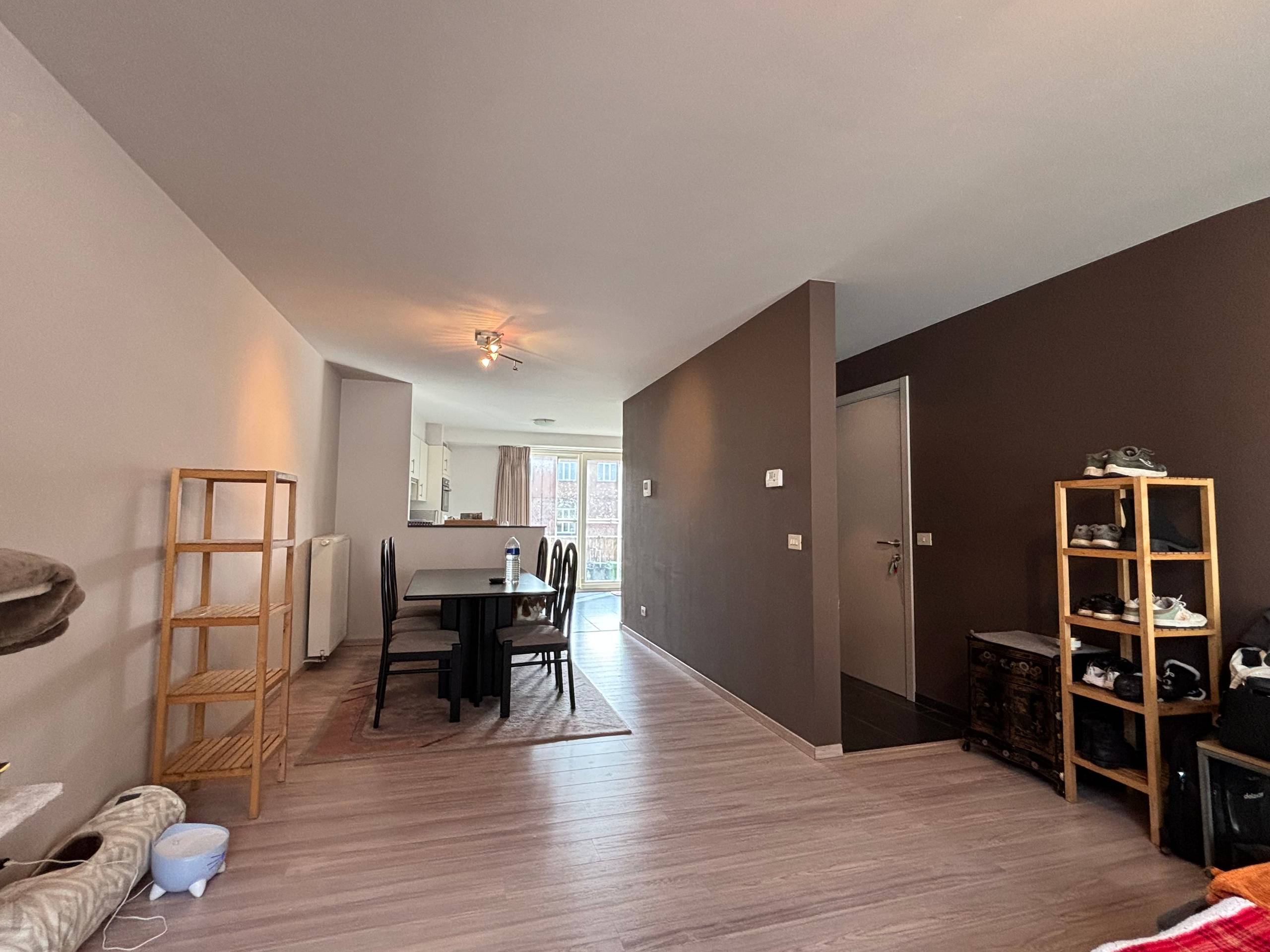 Ruim appartement met 2 slaapkamers en terras in centrum Zottegem - foto 4