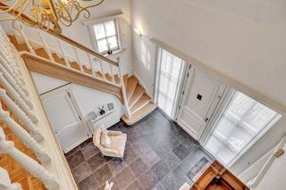 Voor meer info of een bezoek, bel 0497 87 91 68 - Ontdek deze charmante landelijke woning, gebouwd in 1984 en in 2017 deels gerenoveerd en...