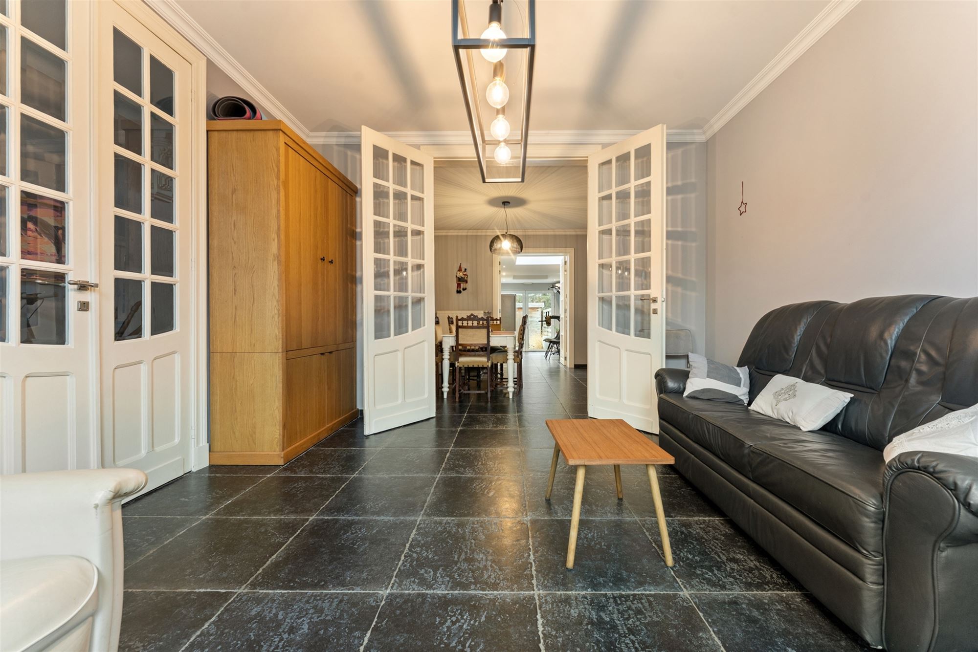 KNAP GERENOVEERDE WONING (175M²) MET 4 SLAAPKAMERS EN LEUKE STADSTUIN TE HASSELT - foto 5