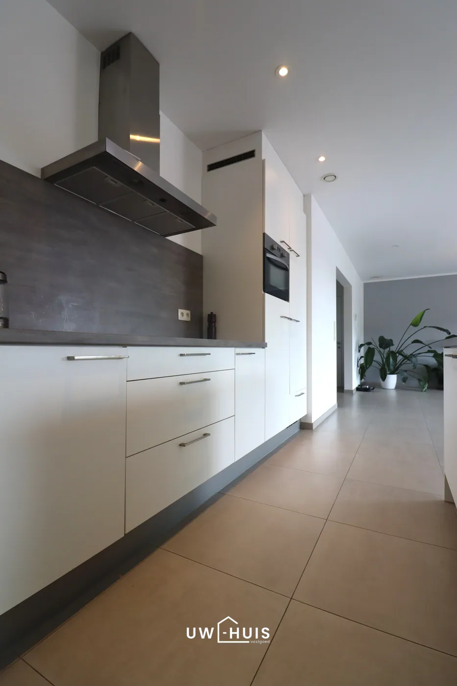 Ruim BEN-appartement met 2 slpks, terras én garage te Elversele - foto 5