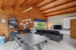 Lichtrijke leefruimte - open vide<br /><br />instapklaar en comfort<br /><br />ruimte en flexibiliteit<br /><br />zonnige tuin<br /><br />strategische ligging<strong><br /><br /><br /></strong>