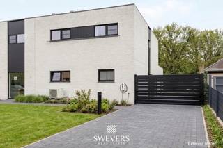 Voor meer info en foto’s, surf naar www.swevers.be – deze recente halfopen bebouwing in de Stationsstraat 85 D in Houthalen-Helchteren...