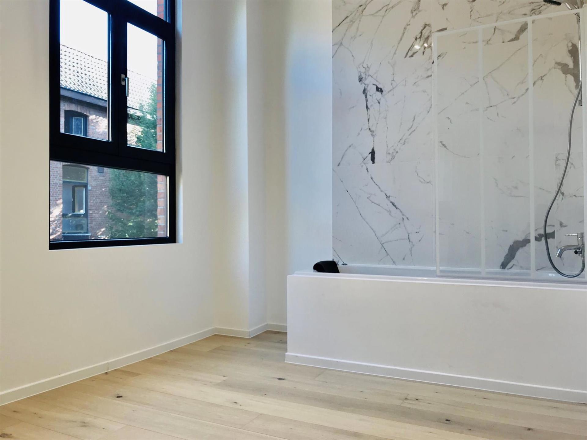 Woning met 3 slaapkamers en terras op toplocatie - foto 4