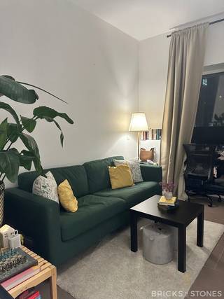 Welkom in deze studio met prachtig uitzicht over Antwerpen.Deze studio bevindt zich op de 8e verdieping en maakt deel uit van een mooi project...