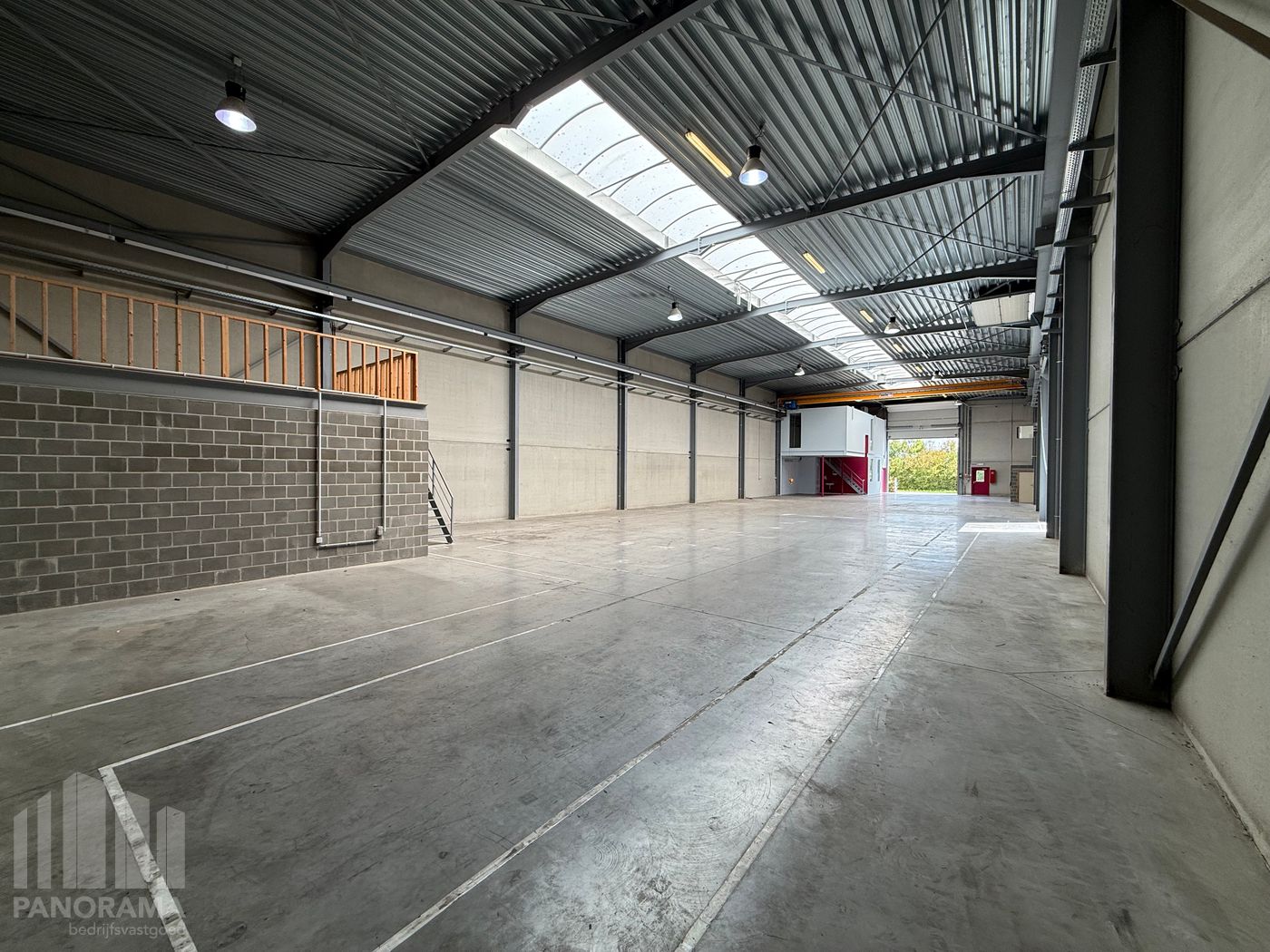 Magazijnruimte met kantoor en VERHARD buitenterrein! - photo 5