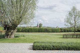 Maison de campagne exceptionnelle à vendre à Heuvelland. Cette magnifique propriété est idéalement située sur 1 hectare entre les collines...