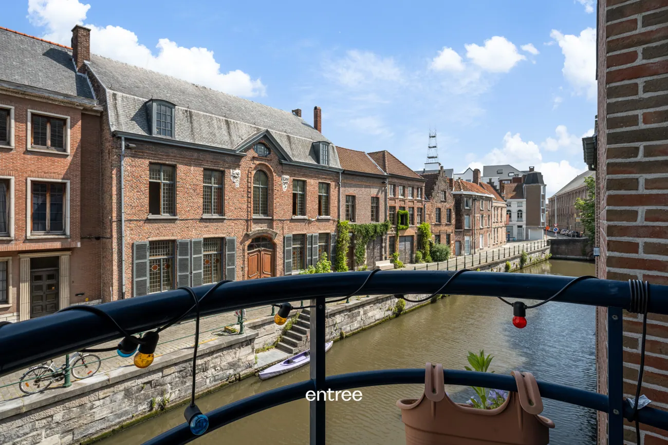 Waterfront: 2-bedroom apartment with passenger elevator and parking space - photo 5
