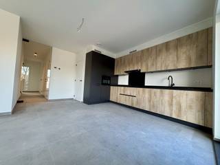 Dit prachtig nieuwbouwappartement is gelegen op de 1e verdieping (bereikbaar met lift) van een klassevol wooncomplex opgetrokken met zeer...