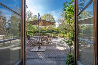 Plan nu uw bezoek vanaf 16/06!Bent u op zoek naar een karaktervolle woning te koop in Marke met uitzonderlijke volumes, veel lichtinval en...