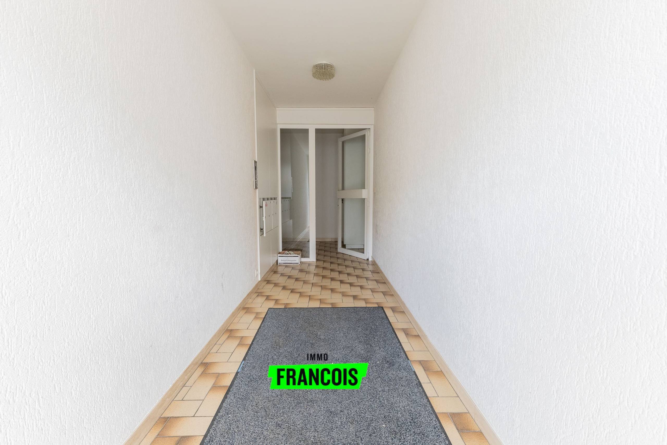 Apartment for sale in Oudenaarde with 9 bedrooms - photo 2