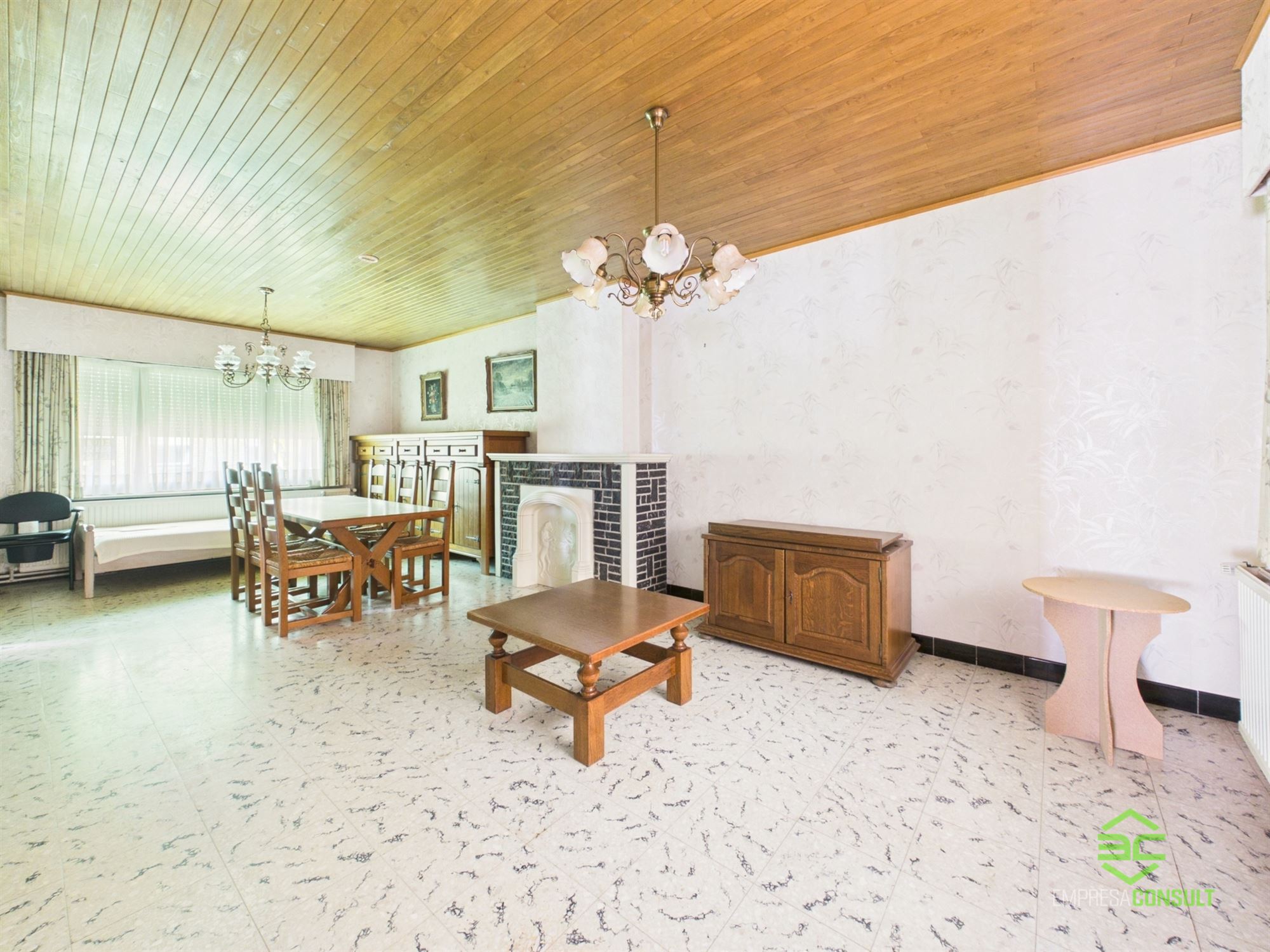 Ruime eigendom met woonst, appartement en opslagruimtes! - foto 4