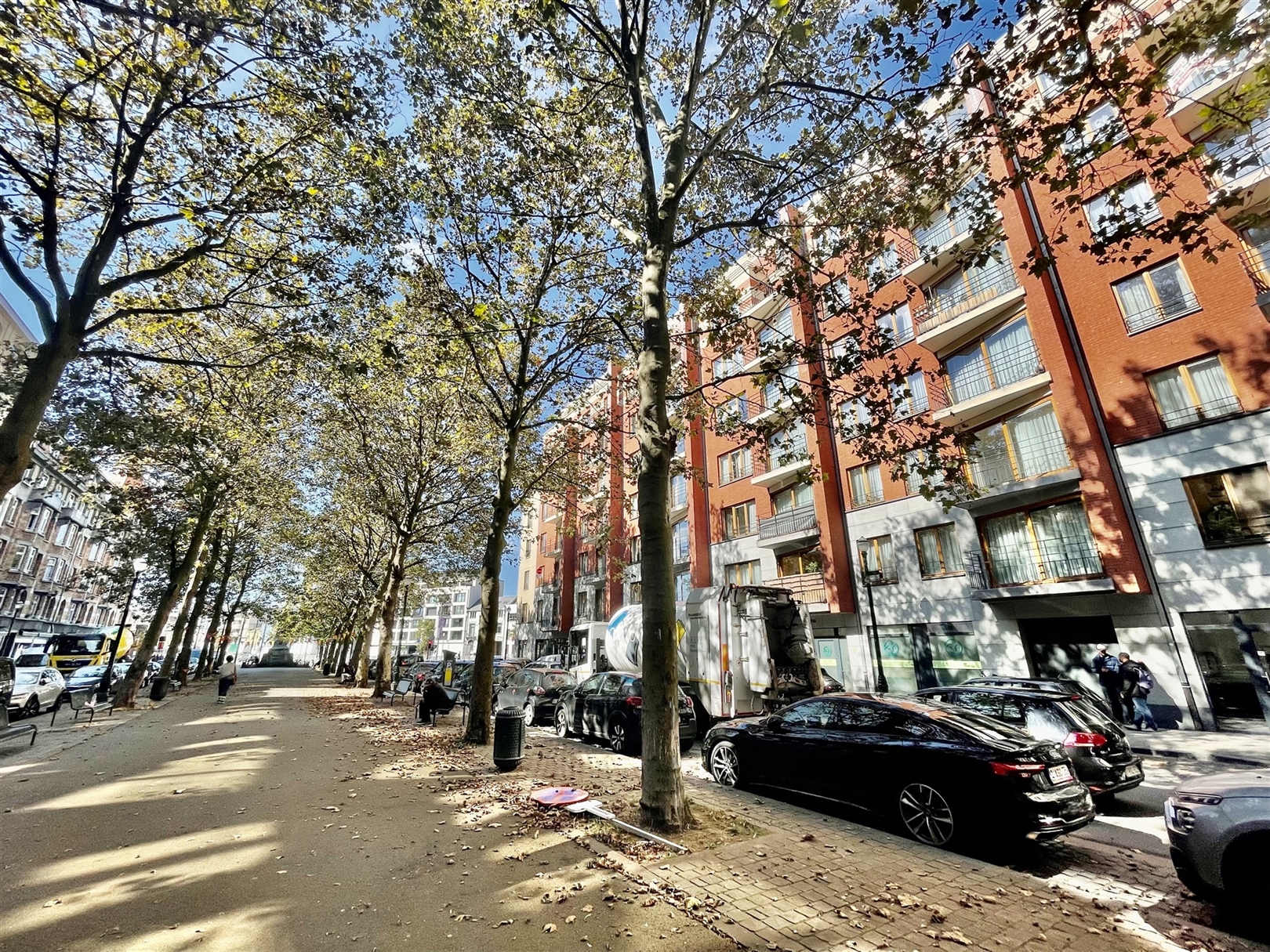 Recent gemeubeld 1K-appt op derde verdiep met terras! - foto 2