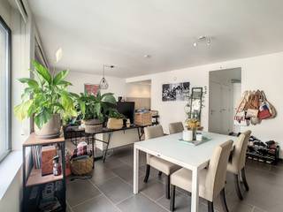 Bright 2-bedroom apartment with sunny terrace in the center of Leuven.<br /><br />The apartment is located in a small apartment building with only 4 units. <br />It comprises a bright living room that opens onto a small terrace at the front of the building, a kitchen equipped with a dishwasher, oven, refrigerator, hob, extractor hood, and sink. At the rear of the building are the bathroom, storage room, and two bedrooms, one of which opens onto the sunny terrace measuring no less than 8m²! <br /><br />There is also the option to rent a covered parking space for €100 per month. There is also a communal bicycle storage room in the building. <br /><br />The monthly rent is €1200 + €100 provision for communal costs. All utilities are individual.<br />The apartment is available from 01/03/2026.<br /><br />Interested? Schedule your visit quickly via our website www.living-stone.be.