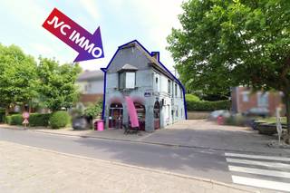 Composition : Commerce :Sous-sol : cave + cage escalier : 19,02 m².RDCH : Entrée /véranda : 4,54 m², espace friterie : 20,25m², réserve : 5,32...