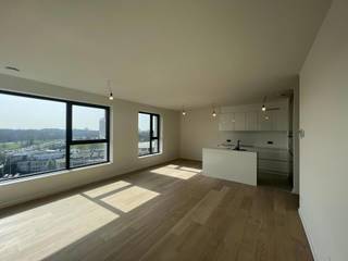 ENKEL BEZOEKEN MOGELIJK DOOR ONDERSTAANDE LINK VOLLEDIG EN CORRECT IN TE VULLEN: mijnhuurprofiel.beSuper recent twee slaapkamer appartement op de 9e...