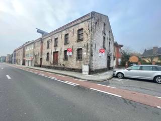 Technische info:magazijn 18 op 11 meter(220m²)3 verdiepingenveel authentieke elementen terug te vindenkan gebruikt worden voor: * loft * feestzaal *...