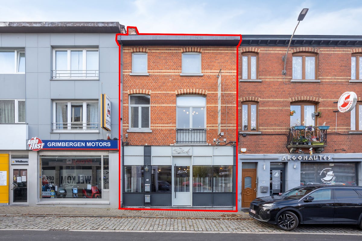 Commercial house for sale in a prime location in the center of Strombeek-Bever - photo 1