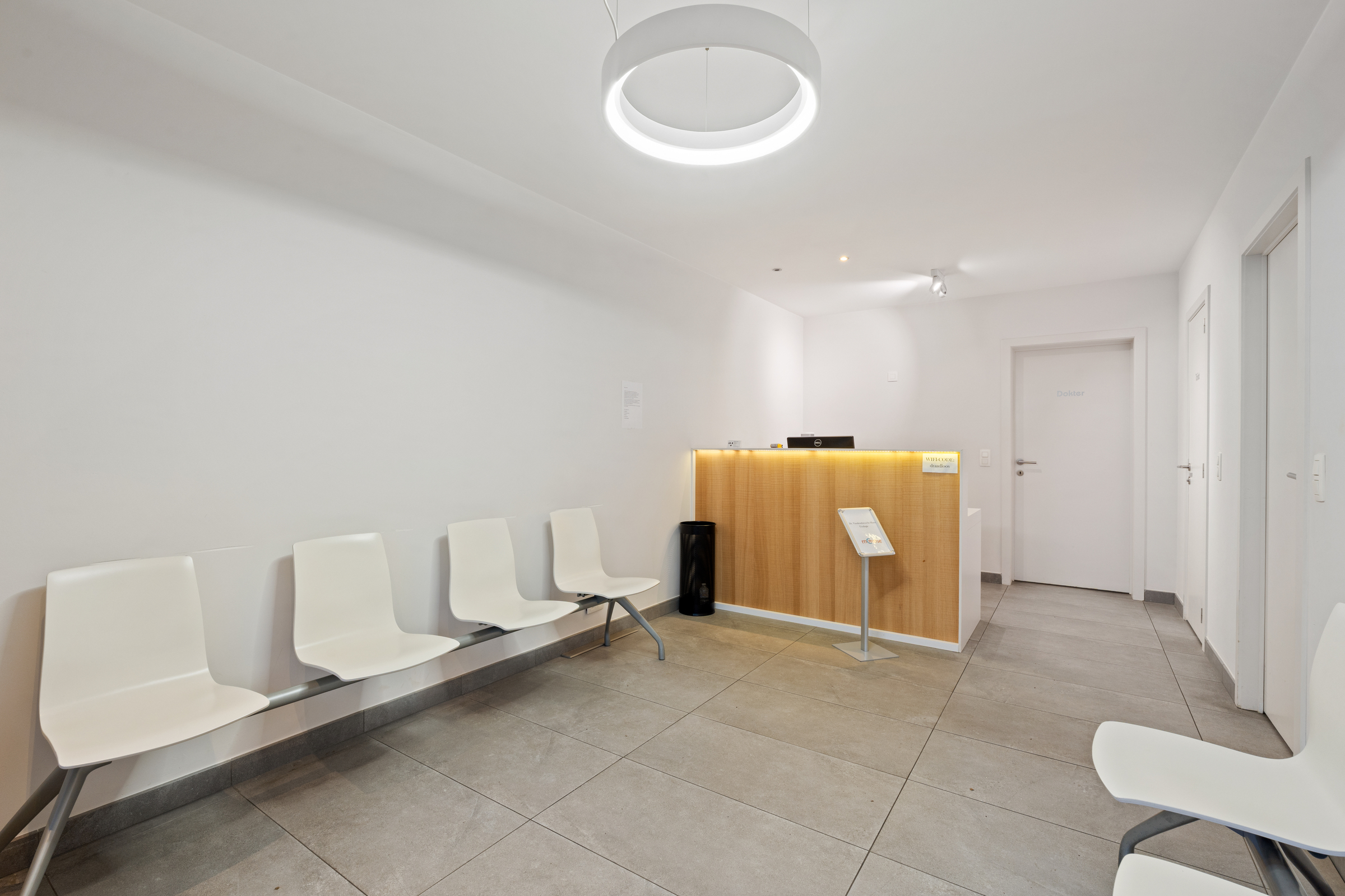 Prachtige en ruime praktijkruimte te koop in Meise. - foto 5