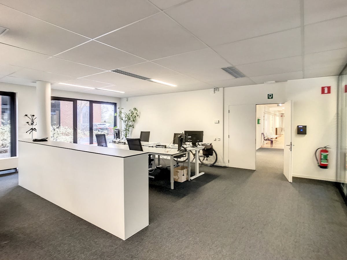 Kantoor te koop van ca. 471 m² in Roeselare - foto 3
