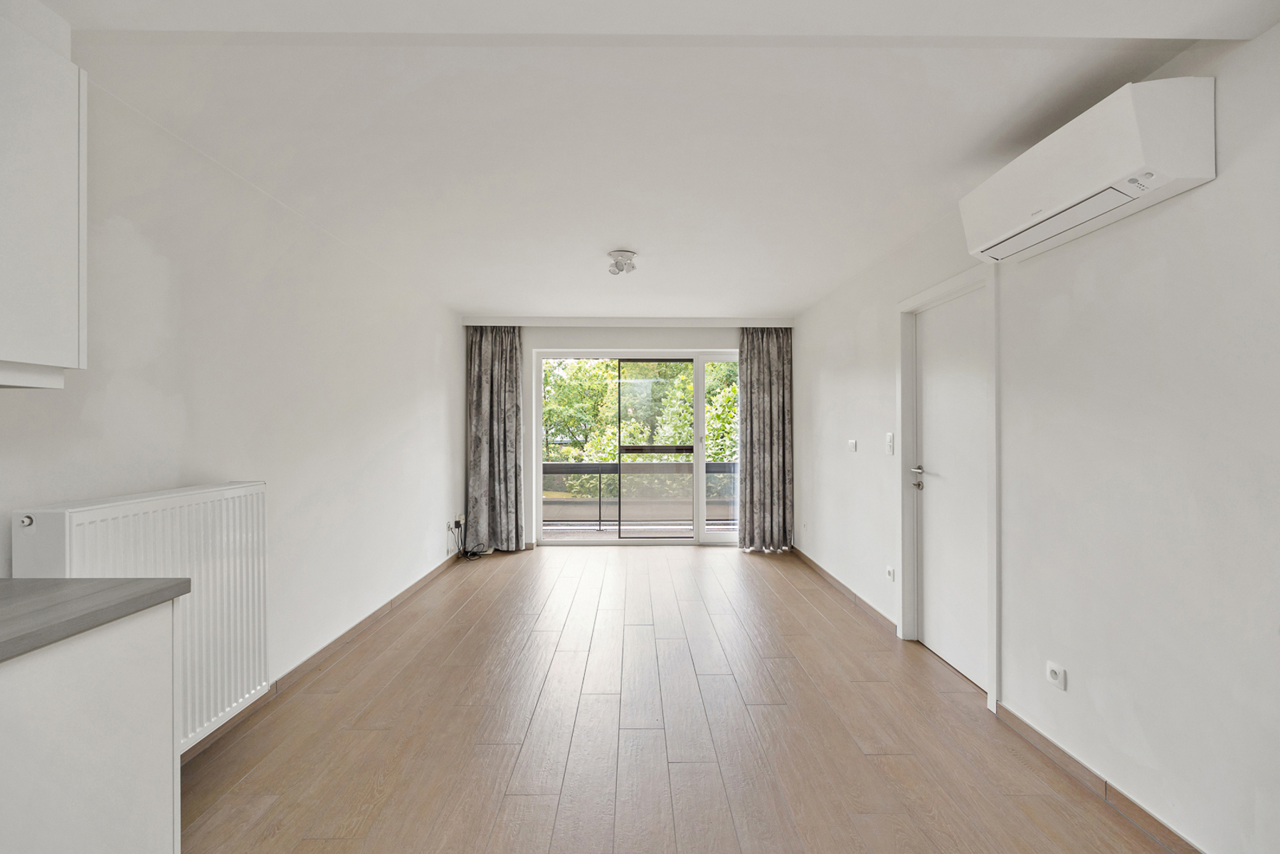 VOLLEDIG GERENOVEERDE SERVICEFLAT - foto 2