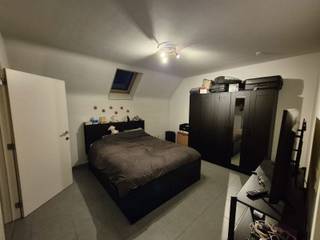 Mooi en praktisch duplex appartement te huur met een ruim terras van 25 m². Het appartement is goed uitgerust en biedt veel comfort.Het appartement...