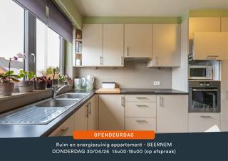 <u><strong>OPENDEURMOMENT OP DONDERDAG 30 APRIL 2026 ( tussen 15u00 en 18u00)</strong></u><br /><br />U kunt een BOD uitbrengen op deze woning, rekening houdend met de AANVANGSPRIJS van <strong>€ 282.000,00</strong> elk hoger BOD wordt voorgelegd aan de eigenaars die al dan niet kunnen ingaan op dit aanbod.<br /><br />Dit moderne duplexappartement in Sint-Joris in de residentie De Esdoorn (bouwjaar 2008) (1ste en 2de verdieping) is een ideaal appartement voor wie op zoek is naar een rustige en aangename leefomgeving. Dit is <strong>gebouwd in 2008 </strong>beschikt over alle moderne factoren en een bewoonbare oppervlakte van <strong>109 vierkante meter.</strong> Dit appartement bestaat uit een inkomhal met apart toilet en een vestiairekast. Zonnige leefruimte met open keuken met een aanpalend zuidgericht zonneterras <strong>met uitzicht op het groen</strong>. De open keuken is volledig ingericht en er  is tevens een berging/wasplaats aan de keuken. Onder de trap is er ook nog een berging aanwezig. Op de tweede verdieping bevinden zich nog 3 slaapkamers en een badkamer met ligbad/douche en een wastafel in meubel er is tevens nog een apart toilet. In de ondergrondse verdieping bevindt zich de <strong>private autostaanplaats</strong> en bergruimte alsook de gemeenschappelijke fietsenstalling. Het appartement is gelegen in een rustige straat. Ook is het station van Beernem vlot en veilig bereikbaar met de fiets. Vlot met de bus naar het centrum van Brugge! Energielabel A!<br /><br /><strong><u>Eerste verdieping:</u></strong>
<ul>
	<li>Inkomhal met apart toilet;</li>
	<li>Zonnige leefruimte met open keuken met veel kastruimte;</li>
	<li><u><strong>Prachtig zonneterras</strong></u> aan de leefruimte;</li>
	<li>Aparte berging en wasplaats aan de keuken;</li>
	<li><strong><u>Open keuken</u></strong> voorzien van alle toestellen en ingemaakte kasten;</li>
	<li>Berging onder de trap.</li>
</ul>
<strong><u>Tweede verdieping te bereiken met de trap</u></strong>

<ul>
	<li>3 mooie slaapkamers;</li>
	<li>Badkamer met ligbad/douchemogelijkheid en wastafel in meubel;</li>
	<li>Apart toilet;</li>
</ul>
<strong><u>Ondergrondse verdieping:</u></strong>

<ul>
	<li>Ondergrondse staanplaats met berging;</li>
	<li>Gemeenschappelijke fietsenberging.</li>
</ul>
<strong><u>Troeven:</u></strong>

<ul>
	<li><strong>Dit appartement is instapklaar;</strong></li>
	<li><strong>Bouwjaar 2008;</strong></li>
	<li><strong>Prachtig zonneterras;</strong></li>
	<li><strong>Centraal Stofzuigsysteem;</strong></li>
	<li><strong>Energielabel A!</strong></li>
	<li><strong>Airco.</strong></li>
</ul>
<br />Voor meer informatie of verdere vragen over dit appartement contacteer ons via: <strong>oostkamp@caenen.be</strong><br /><br /><br /><br /> 