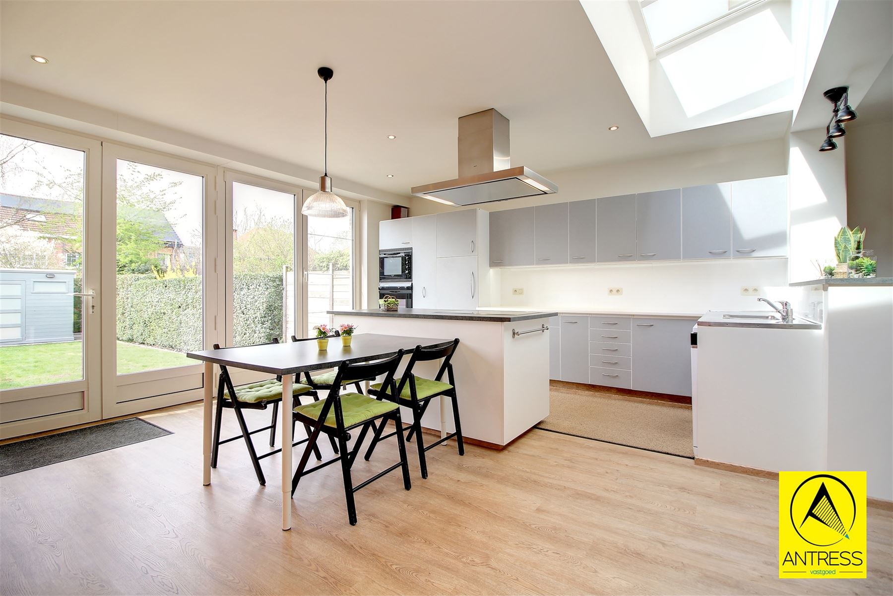 Elsdonk/ Molenveld: volledig instapklare gezinswoning met zonnige tuin! - foto 3