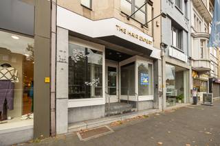 Het betreft de verkoop van goed gelegen handelshuis in het centrum van Mortsel. Dit handelshuis, met een architecturale gevel, biedt een...