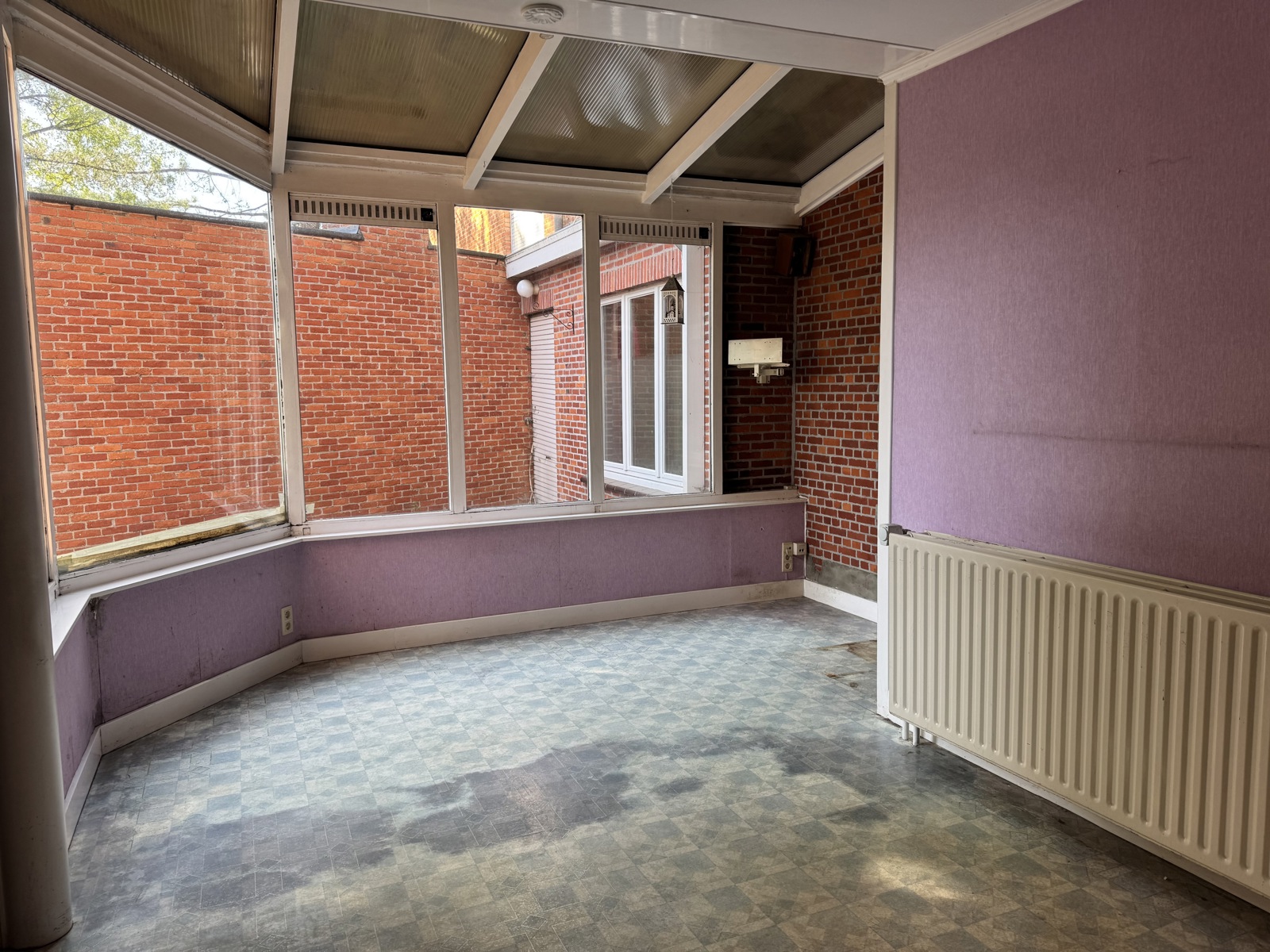 Woning met 6 slpks in sterk op te frissen staat, tijdelijk te huur - foto 3