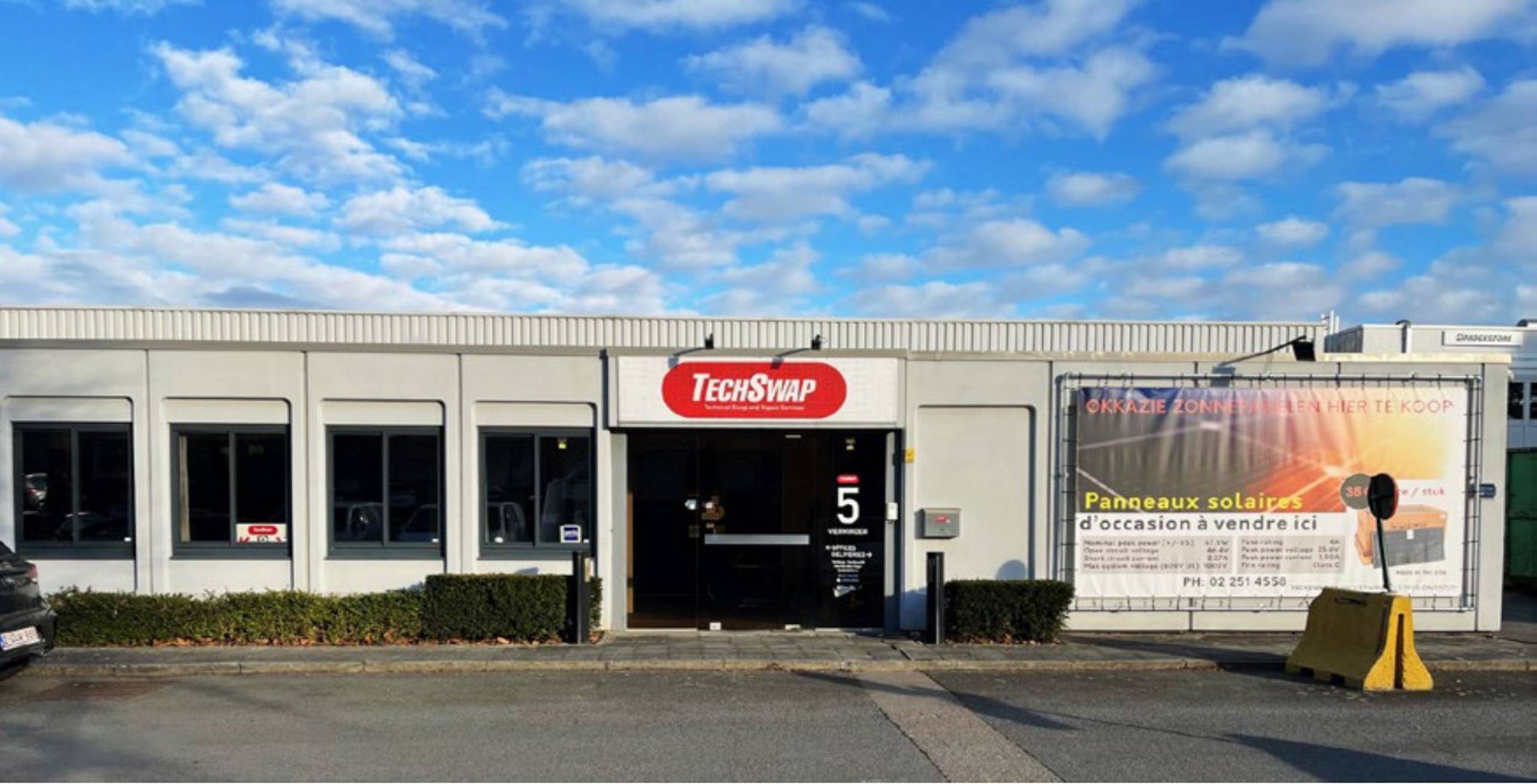 Kantoor 270m² met veel lichtinval en magazijn van 90m² - foto 1