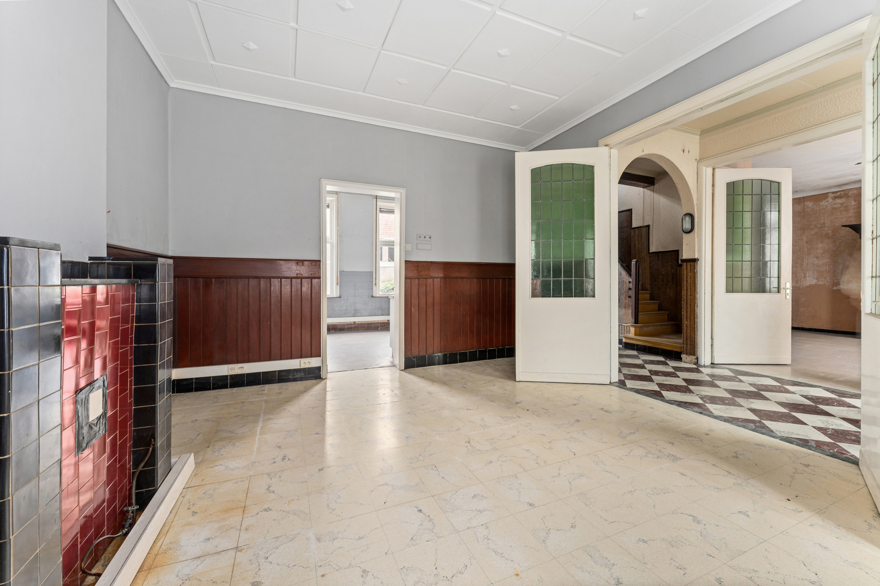 Ruime te renoveren woning met garage in centrum Kortemark - foto 5