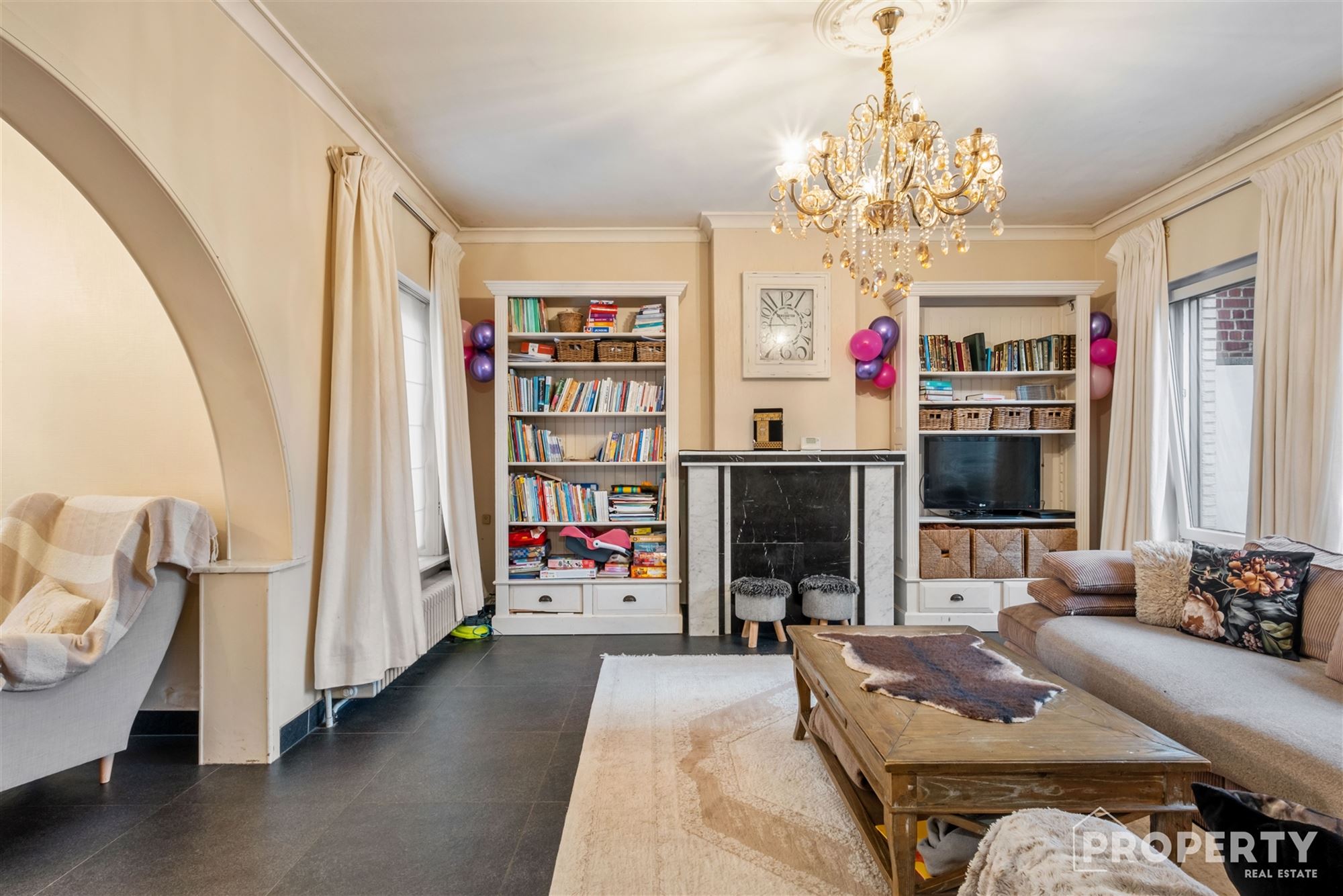 Ruime gezinswoning met 4 slaapkamers & veel potentieel! - foto 3