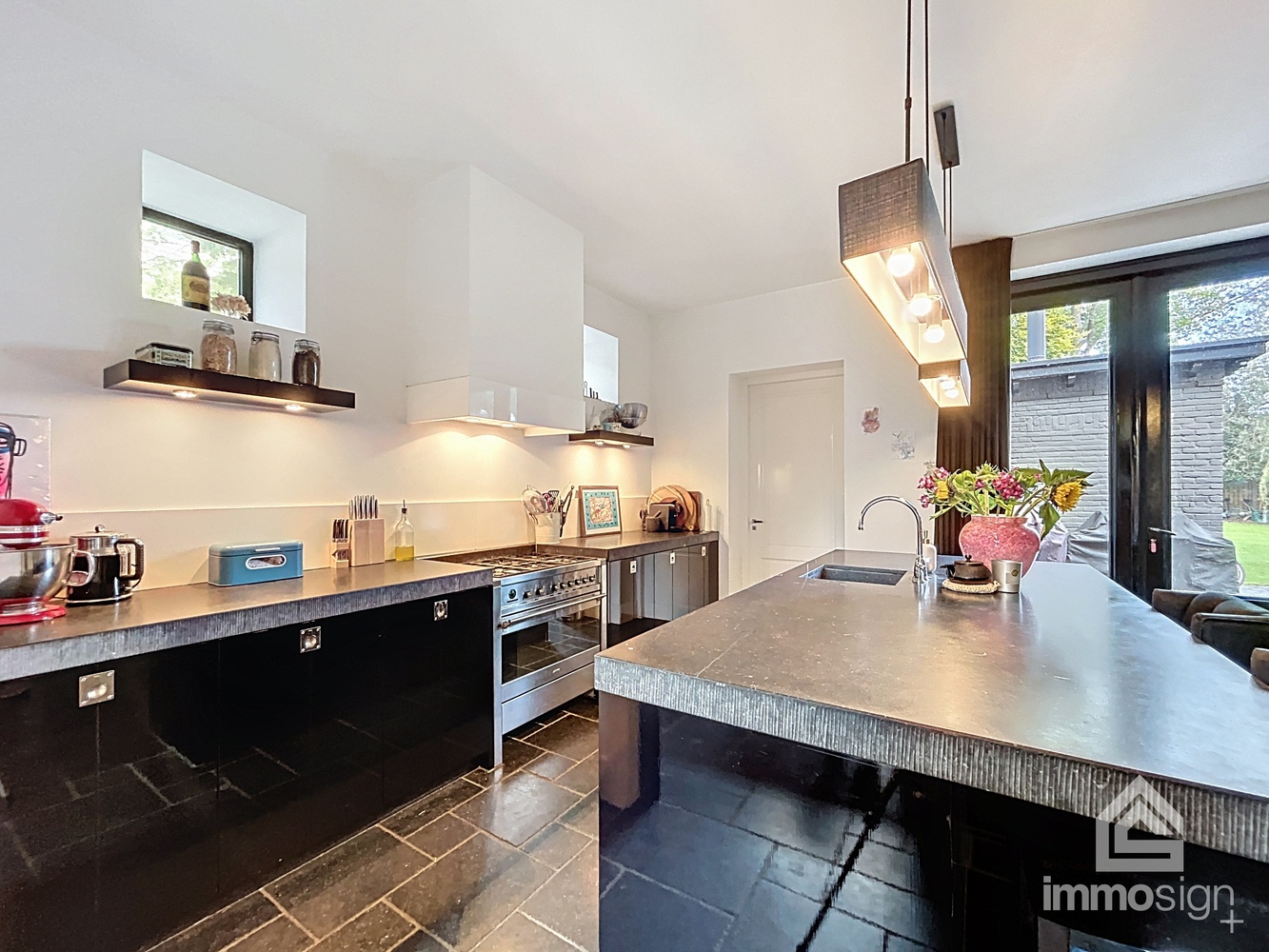 Exclusief gerenoveerd herenhuis vol karakter te Molenbeersel! - photo 4