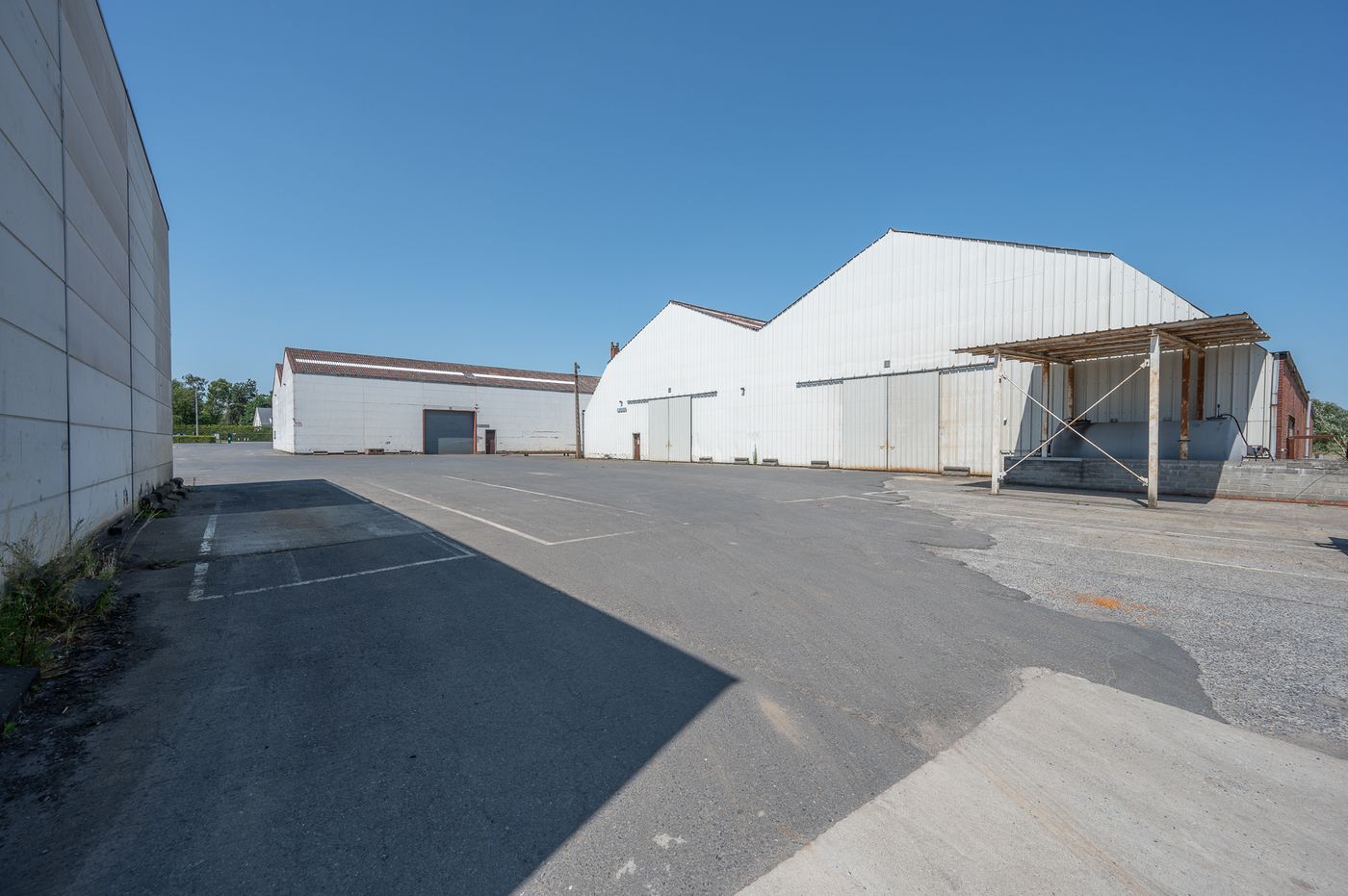 2.190 m² magazijnruimte in Meulebeke te huur korte termijn - foto 1